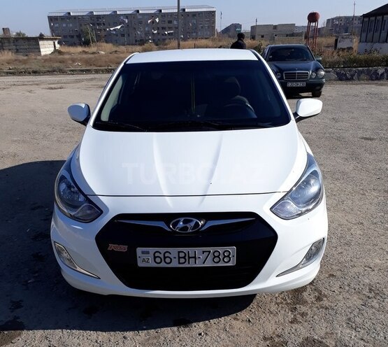 Hyundai Accent 2011, 95,000 km - 1.6 l - Yevlax