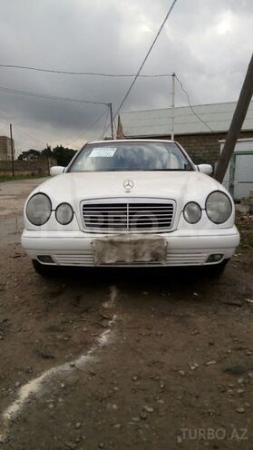 Mercedes E 220 1997, 325,460 km - 2.2 l - Bakı