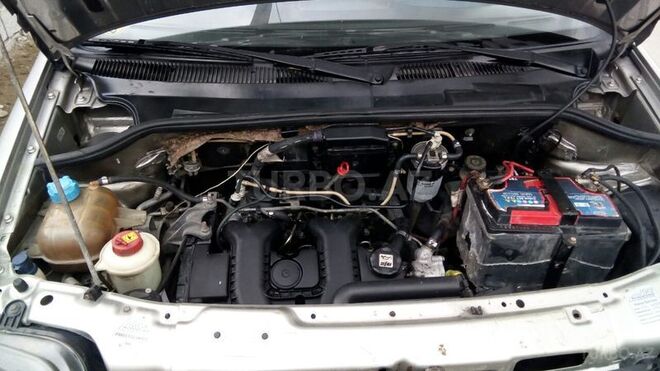 Mercedes E 220 1997, 325,460 km - 2.2 l - Bakı