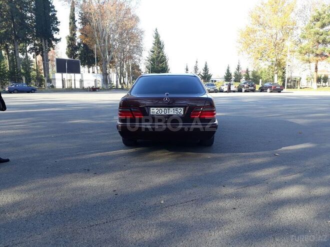 Mercedes E 240 1997, 230,000 km - 2.6 l - Mingəçevir