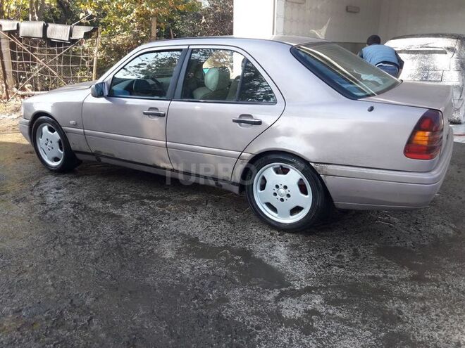 Mercedes C 180 2004, 250,963 km - 1.8 l - Lənkəran