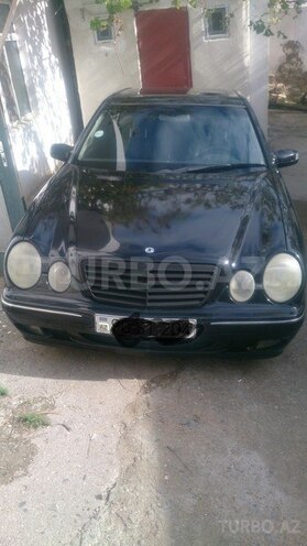 Mercedes E 240 2001, 251,985 km - 2.6 l - Bakı