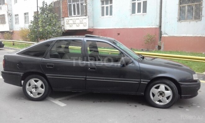 Opel Vectra 1995, 414,000 km - 2.0 l - Sumqayıt
