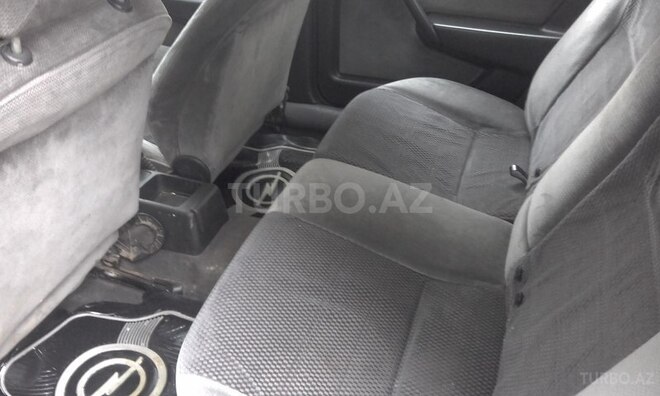 Opel Vectra 1995, 414,000 km - 2.0 l - Sumqayıt