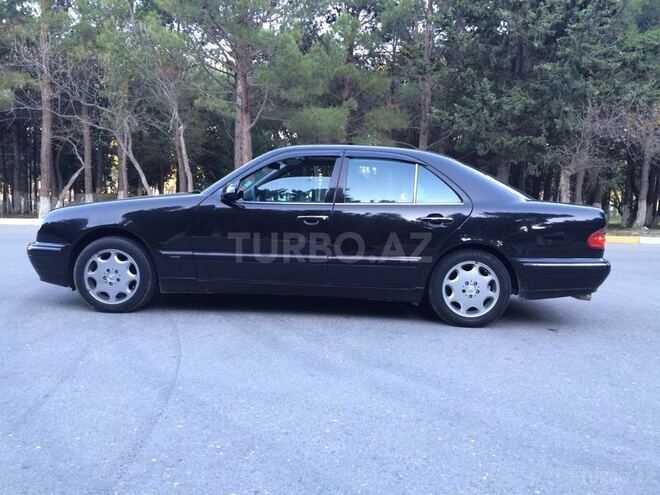Mercedes E 240 2000, 220,000 km - 2.6 l - Sumqayıt