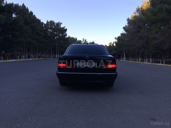 Mercedes E 240 2000, 220,000 km - 2.6 l - Sumqayıt