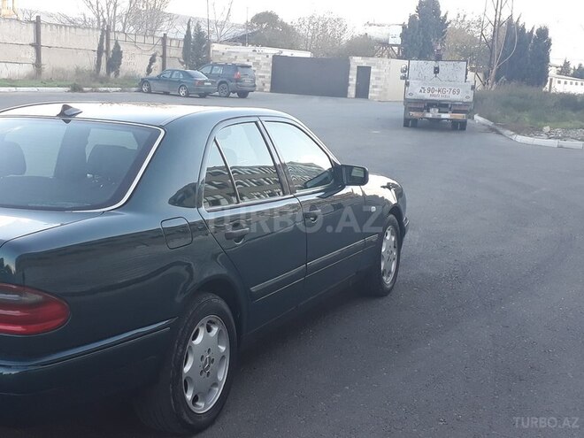 Mercedes E 230 1997, 253,000 km - 2.3 l - Bakı