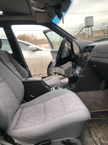 Mercedes C 220 1998, 230,000 km - 2.2 l - Bakı