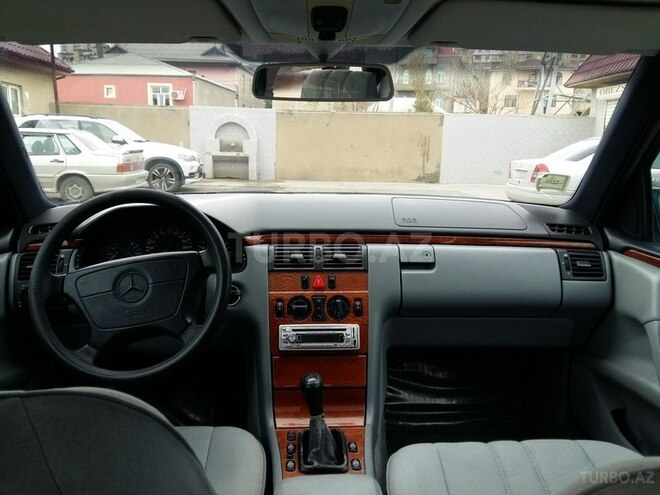 Mercedes E 200 1998, 280,344 km - 2.0 l - Bakı