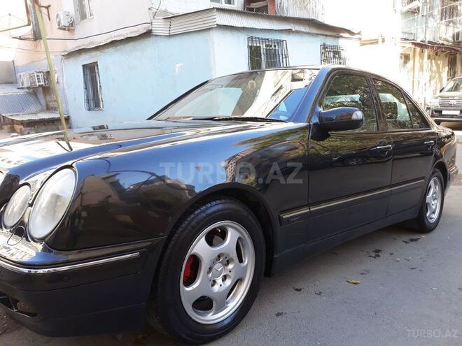 Mercedes E 240 1999, 263,000 km - 2.4 l - Bakı