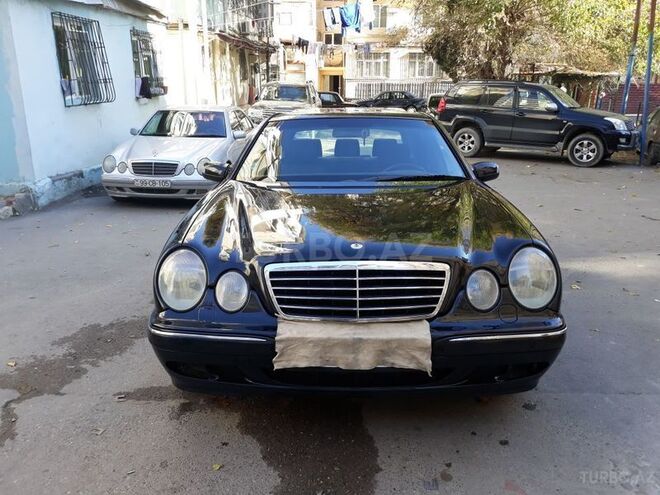 Mercedes E 240 1999, 263,000 km - 2.4 l - Bakı