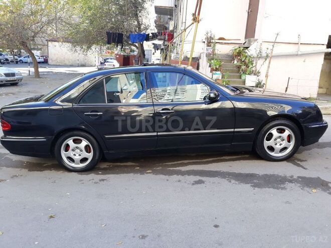 Mercedes E 240 1999, 263,000 km - 2.4 l - Bakı