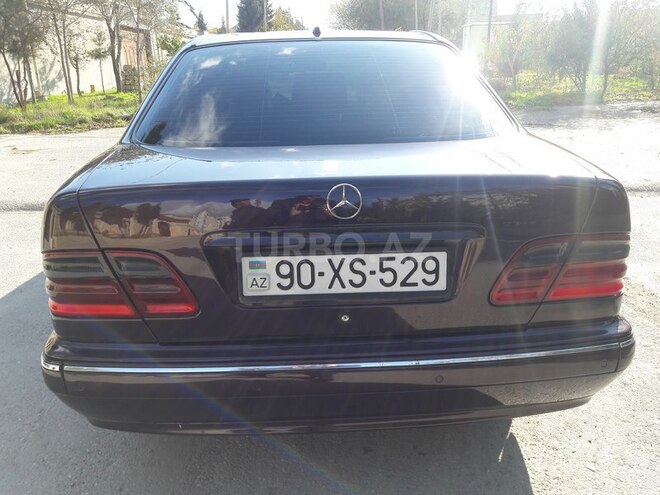 Mercedes E 270 2001, 280,000 km - 2.7 l - Bakı