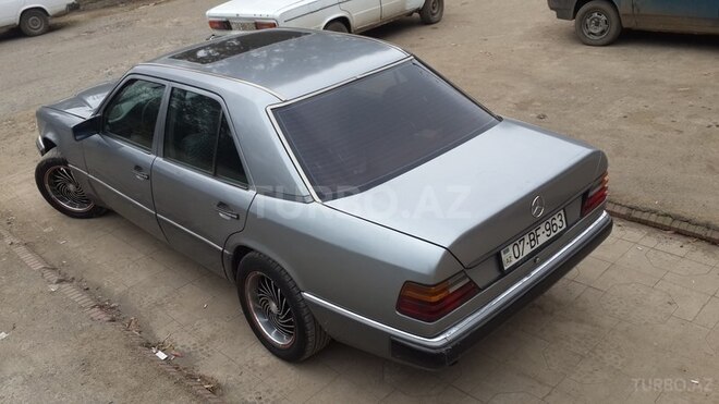 Mercedes E 230 1990, 450,000 km - 2.3 l - Lənkəran