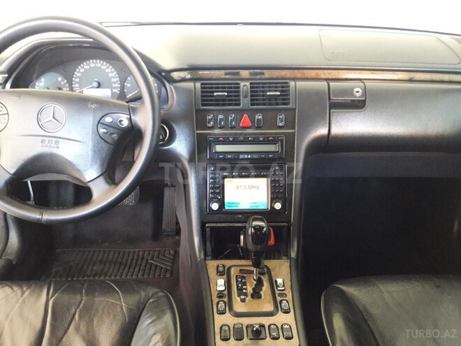 Mercedes E 270 2001, 280,000 km - 2.7 l - Bakı