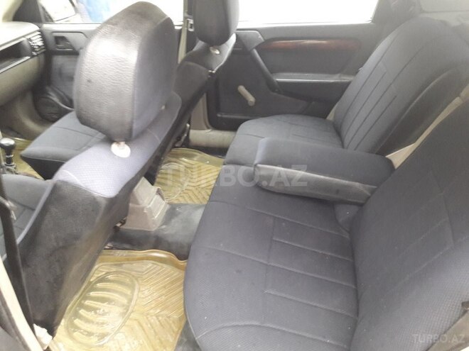 Opel Vectra 1993, 214,000 km - 2.0 l - Şəki