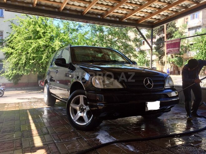 Mercedes ML 320 1999, 208,000 km - 3.2 l - Bakı