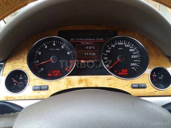 Audi A8 2008, 190,000 km - 0.4 l - Mingəçevir