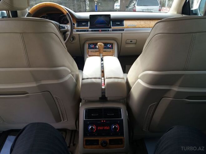 Audi A8 2008, 190,000 km - 0.4 l - Mingəçevir