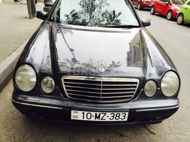 Mercedes E 220 2001, 404,000 km - 2.2 l - Bakı