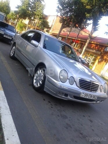 Mercedes E 270 2000, 650,000 km - 2.7 l - Zaqatala