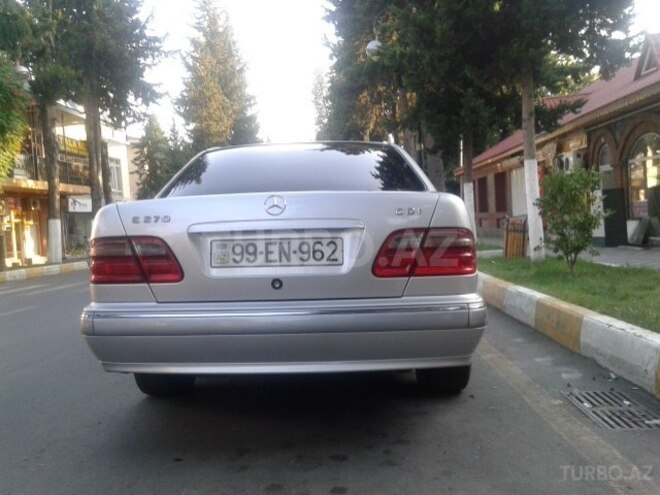 Mercedes E 270 2000, 650,000 km - 2.7 l - Zaqatala