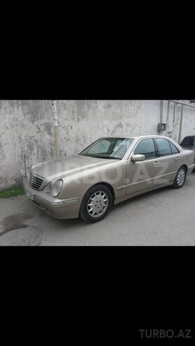 Mercedes E 240 2001, 319,000 km - 0.2 l - Bakı