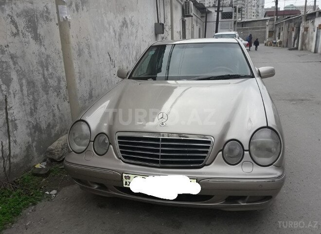 Mercedes E 240 2001, 319,000 km - 0.2 l - Bakı