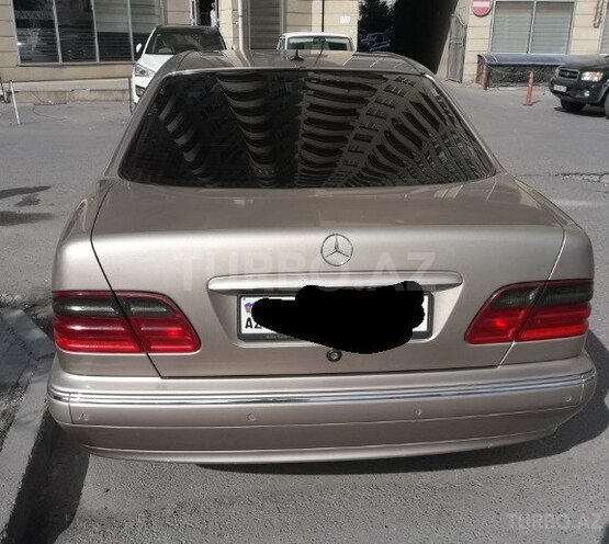 Mercedes E 240 2001, 319,000 km - 0.2 l - Bakı