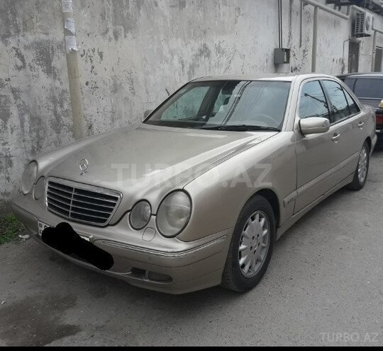 Mercedes E 240 2001, 319,000 km - 0.2 l - Bakı