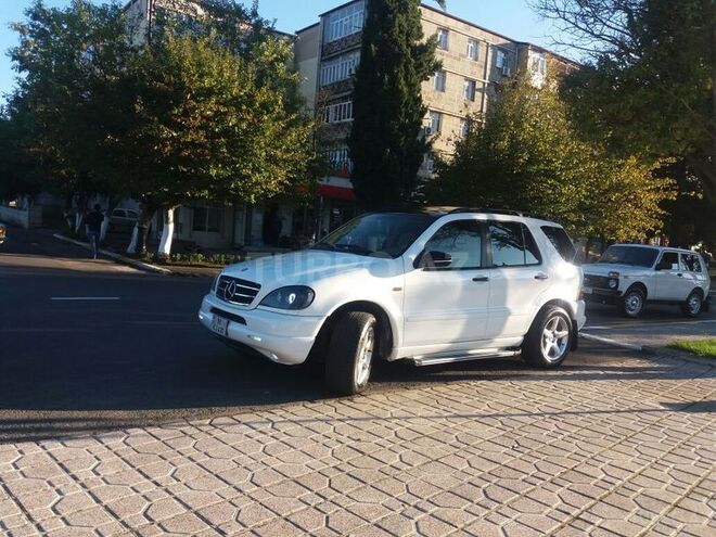 Mercedes ML 320 2001, 256,789 km - 3.2 l - Lənkəran
