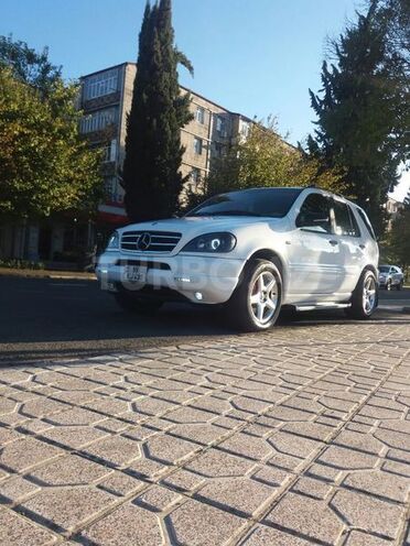 Mercedes ML 320 2001, 256,789 km - 3.2 l - Lənkəran