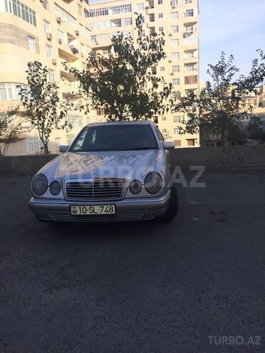 Mercedes E 230 1996, 225,000 km - 2.3 l - Bakı