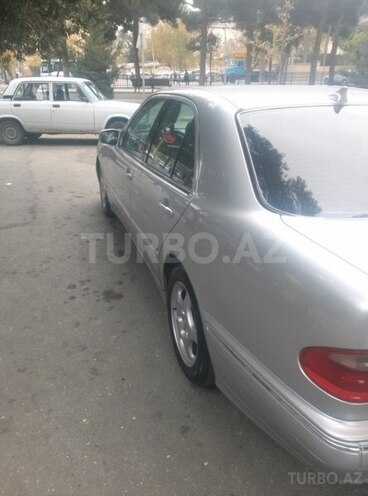 Mercedes E 240 2000, 306,000 km - 2.6 l - Bakı