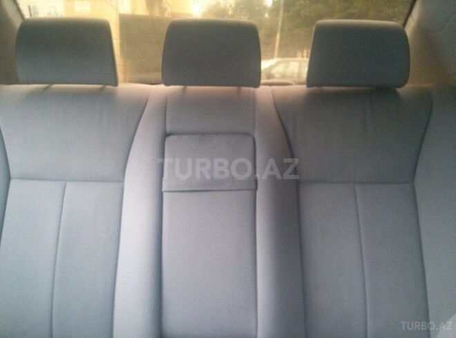 Mercedes E 240 2000, 306,000 km - 2.6 l - Bakı