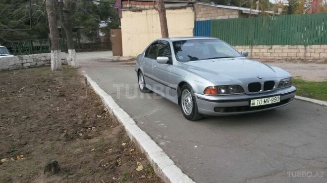 BMW 528 1998, 280,000 km - 2.8 l - Sumqayıt