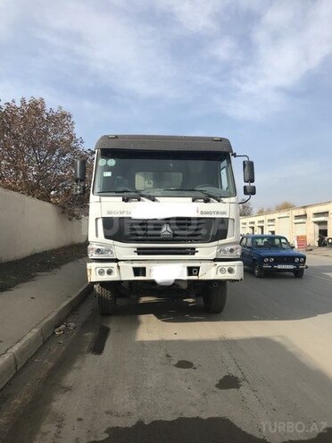 HOWO Sinotruk 2012, 300,000 km - 9.5 л - Gəncə