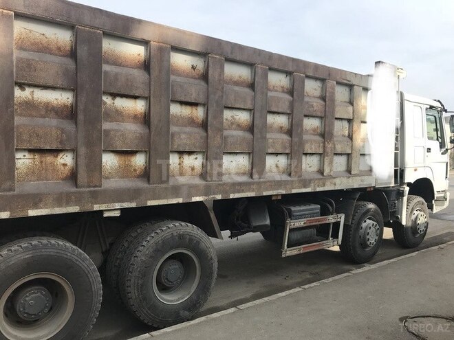 HOWO Sinotruk 2012, 300,000 km - 9.5 л - Gəncə