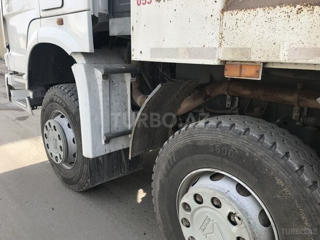 HOWO Sinotruk 2012, 300,000 km - 9.5 л - Gəncə