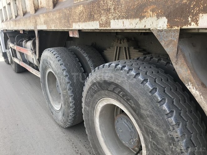 HOWO Sinotruk 2012, 300,000 km - 9.5 л - Gəncə