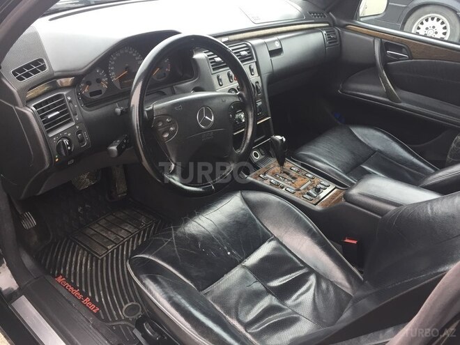 Mercedes E 270 2000, 326,000 km - 2.7 l - Bakı