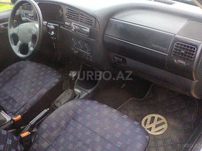 Volkswagen Golf 1993, 213,478 km - 1.9 l - Bakı