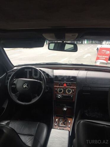Mercedes C 230 2000, 232,500 km - 2.3 l - Bakı