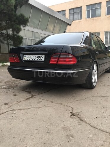 Mercedes E 240 2001, 232,123 km - 2.6 l - Bakı
