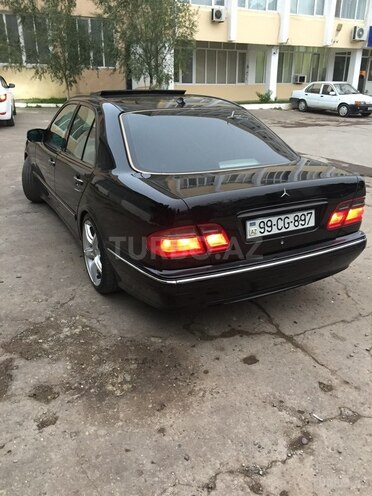 Mercedes E 240 2001, 232,123 km - 2.6 l - Bakı