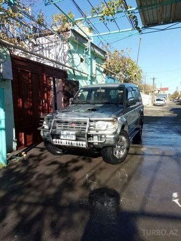 Mitsubishi Pajero 1995, 290,000 km - 2.8 l - Bakı