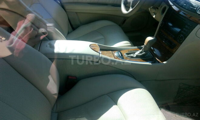 Mercedes E 220 2002, 272,300 km - 0.2 l - Bakı
