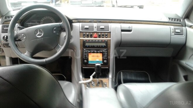 Mercedes E 270 2001, 247,000 km - 2.7 л - Bakı
