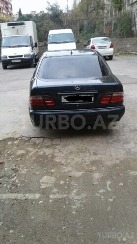Mercedes E 270 2001, 247,000 km - 2.7 л - Bakı