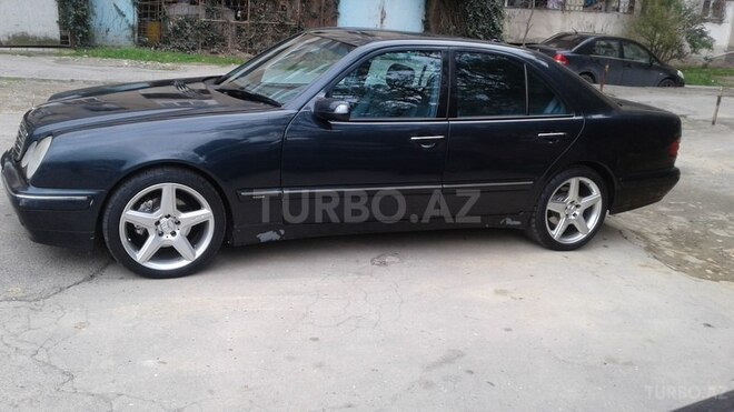 Mercedes E 270 2001, 247,000 km - 2.7 л - Bakı